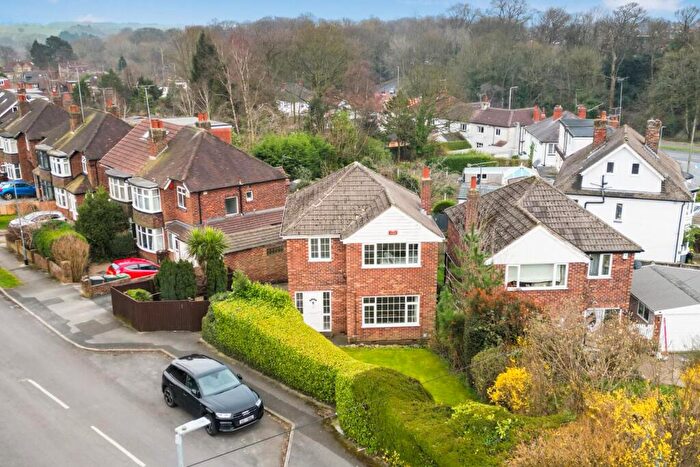 3 Bedroom Detached House For Sale In Birchwood Avenue, Leeds, LS17