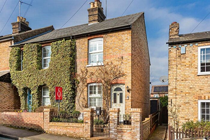 3 Bedroom Semi Detached House For Sale In Gilpin Road, Ware, SG12