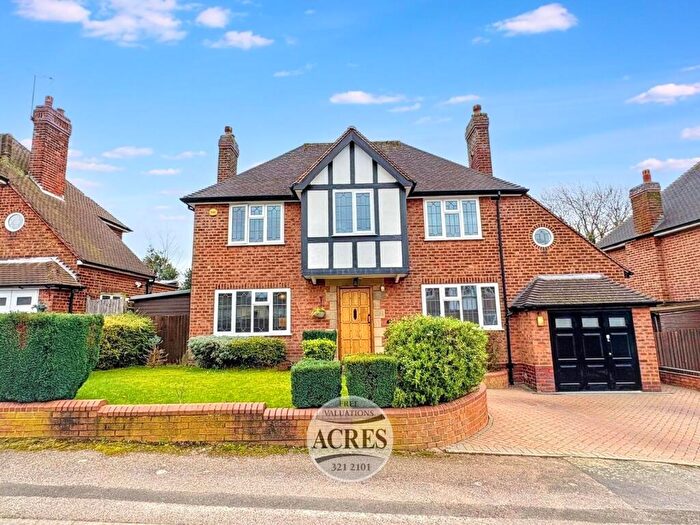 3 Bedroom Detached House For Sale In Highfield Drive, Sutton Coldfield, B73