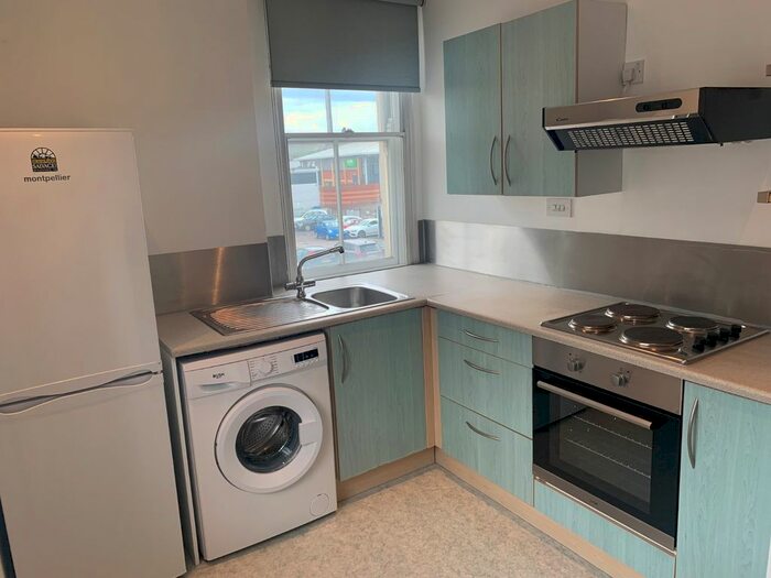 2 Bedroom Flat To Rent In Columbia Place, Fornham Street, Sheffield, South Yorkshire, S2