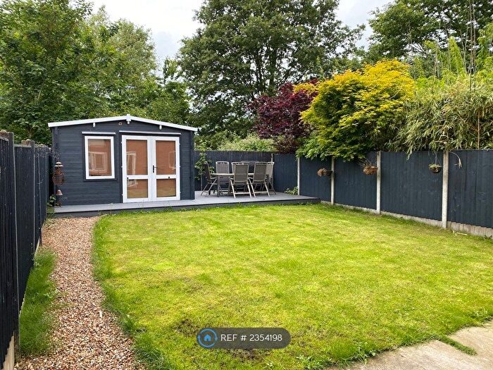 3 Bedroom Semi-Detached House To Rent In Abbeystead Avenue, Manchester, M21