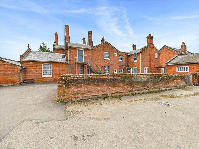 2 Bedroom Flat To Rent In Main Road, Woolverstone, Ipswich, Suffolk, IP9