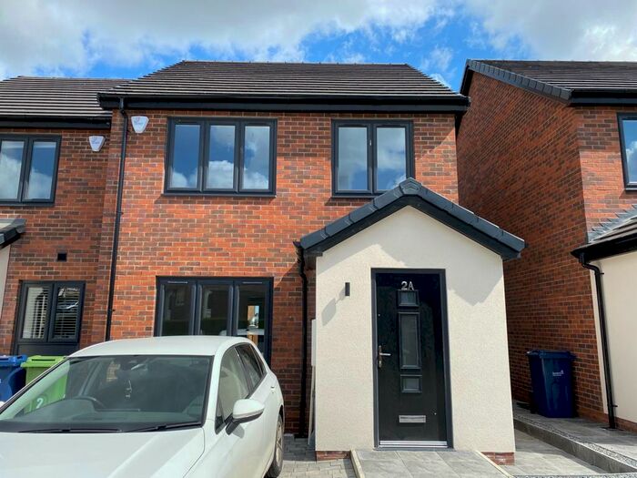 3 Bedroom Semi-Detached House To Rent In Rotherfield Square, Sunderland, Tyne And Wear, SR5