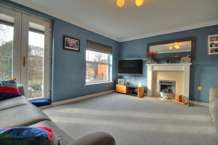 3 Bedroom Terraced House For Sale In Sycamore Rise, Bracknell, Berkshire, RG12