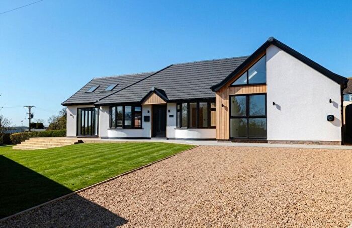 4 Bedroom Bungalow For Sale In Riverside Road, Melton Mowbray, Leicestershire, LE13