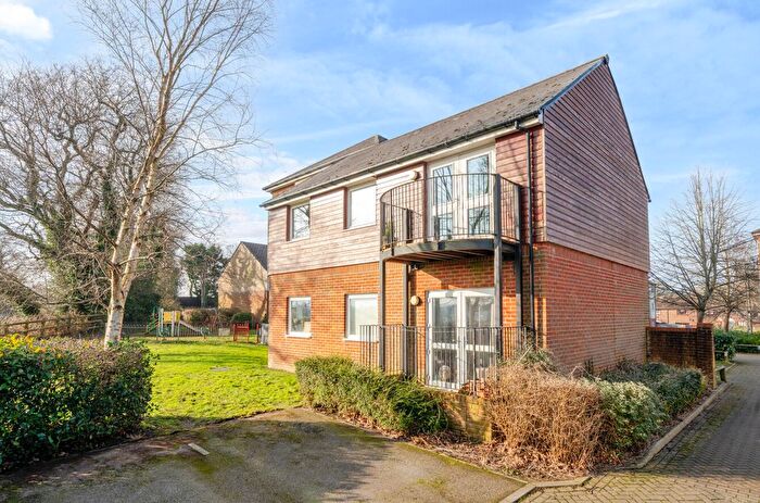 2 Bedroom Flat For Sale In Forest Road, Midhurst, GU29