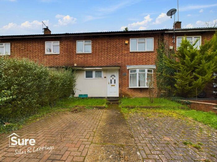 3 Bedroom Terraced House To Rent In Barnacres Road, Hemel Hempstead, Hertfordshire, HP3
