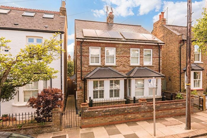 3 Bedroom Property To Rent In Elleray Road, Teddington, TW11