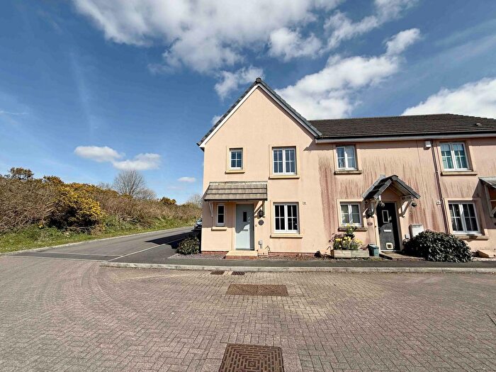 3 Bedroom Semi-Detached House For Sale In Heol Daniel, Pontarddulais, Swansea, SA4