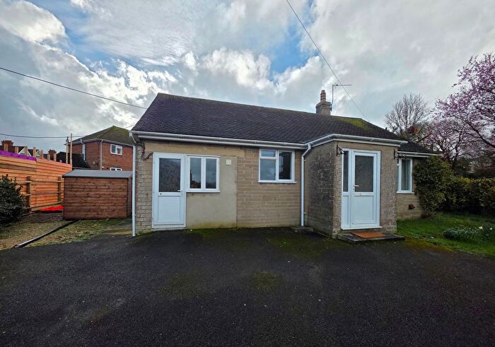 2 Bedroom Bungalow To Rent In Vine Street, Templecombe, BA8