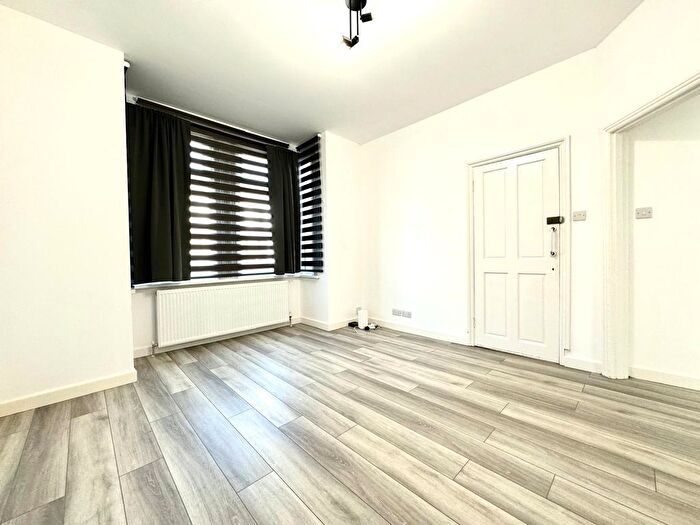 1 Bedroom Flat To Rent In Wellington Road, Harrow, HA3