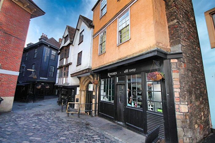 3 Bedroom Flat To Rent In Christmas Street, St Bartholomews Court, City Centre, Bristol, BS1