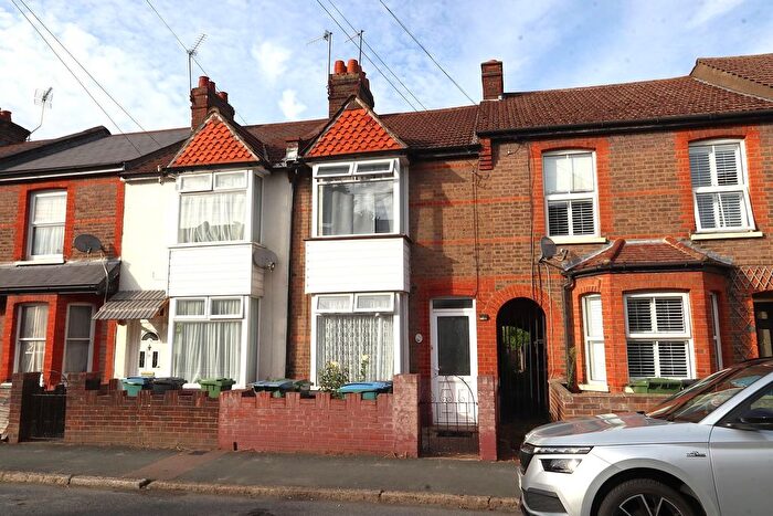 2 Bedroom Terraced House For Sale In Salisbury Road, Watford, WD24