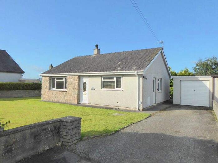 3 Bedroom Detached House For Sale In Gorwel Deg, Rhostrehwfa, Llangefni, LL77