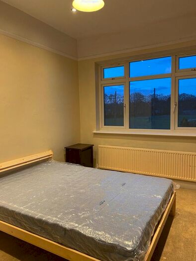 3 Bedroom Terraced House To Rent In Broadwater Road, Tooting, SW17