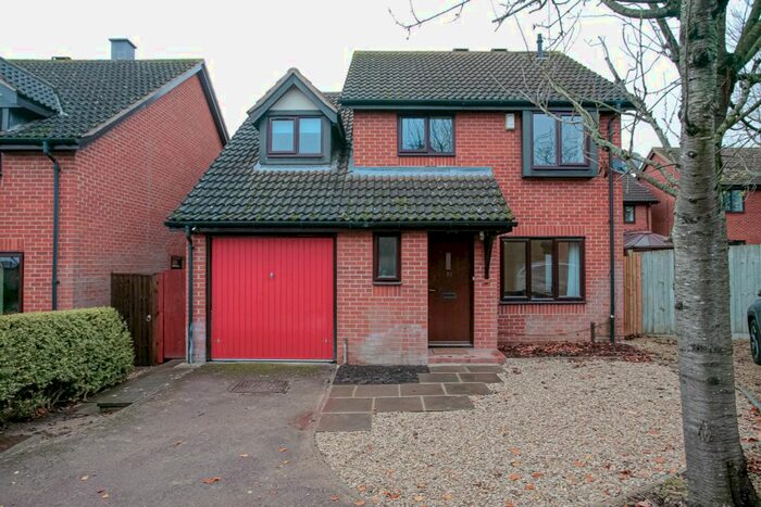 4 Bedroom Detached House To Rent In Alexander Close, Abingdon, OX14