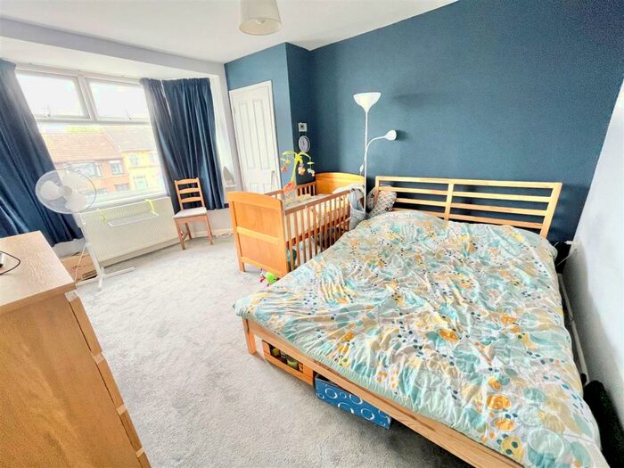 1 Bedroom Apartment To Rent In Shaldon Road, Horfield, BS7