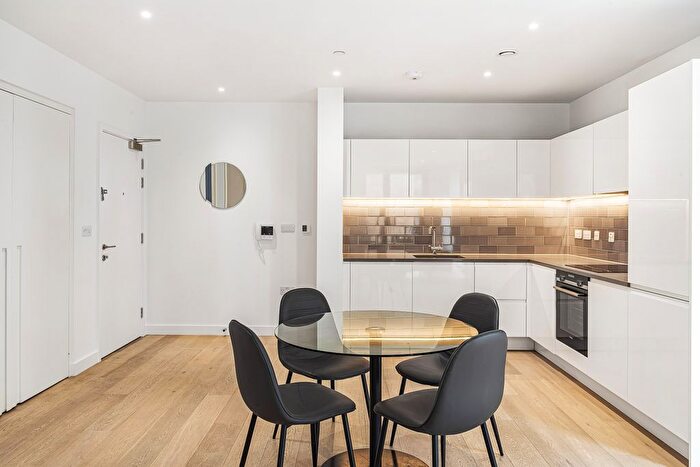 2 Bedroom Flat For Sale In Pinnacle House, Royal Wharf, London, E16