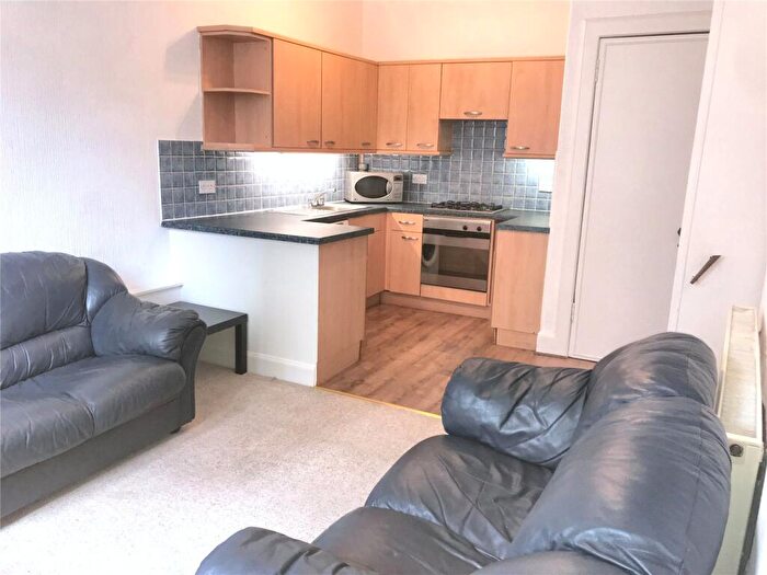 2 Bedroom Flat To Rent In Temple Park Crescent, Edinburgh, EH11