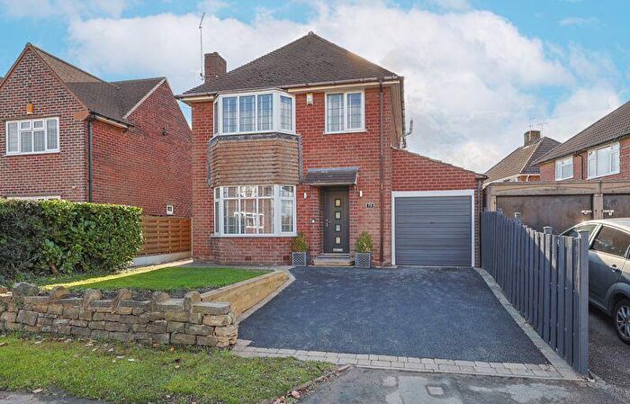 3 Bedroom Detached House For Sale In Broomfield Avenue, Hasland, Chesterfield, S41