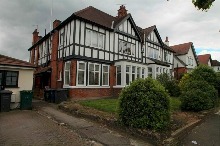 1 Bedroom Flat To Rent In Arden Road, London, N3