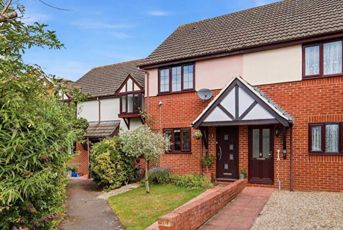 2 Bedroom Semi Detached House For Sale In Camwood Gardens, Ipswich, IP3