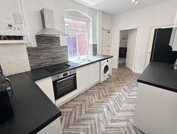 4 Bedroom House To Rent In Sefton Road, Birmingham, B16