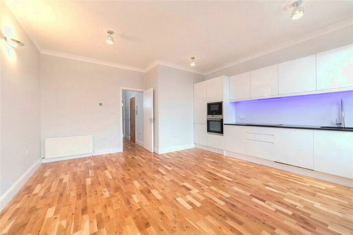 1 Bedroom Terraced House To Rent In York Way, Holloway, N7