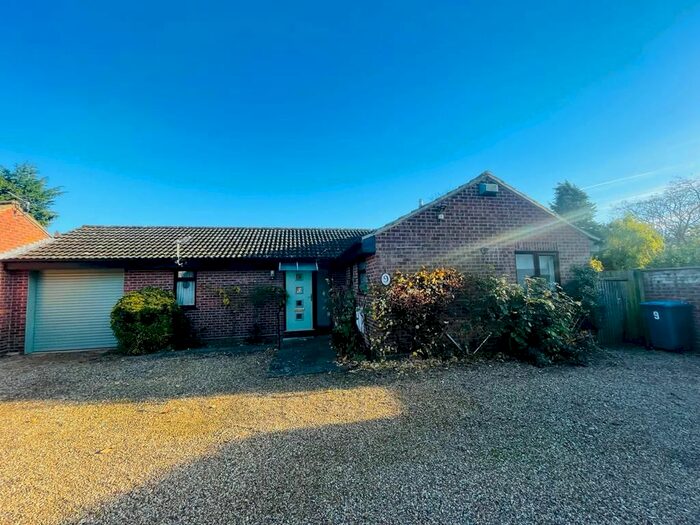 3 Bedroom Bungalow To Rent In Westland, Martlesham Heath, Ipswich, IP5