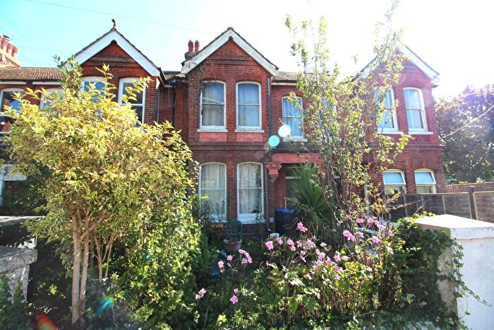 4 Bedroom Terraced House For Sale In Valencia Road, Worthing, BN11