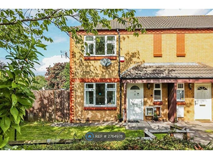 2 Bedroom Semi Detached House To Rent In Cheshire Court, West Bridgford, Nottingham, NG2