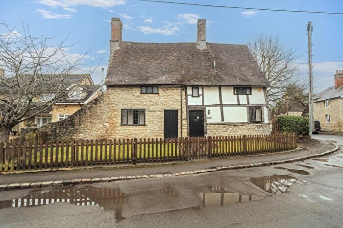 2 Bedroom Cottage For Sale In South Hinksey, Oxford, OX1