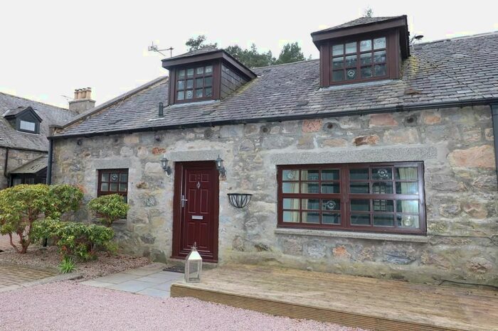 5 Bedroom Semi-Detached House To Rent In The Steading, West Cults Farm, AB15