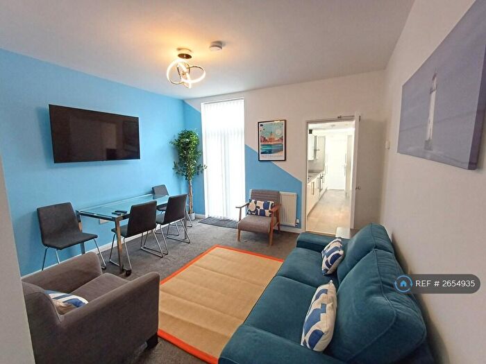 5 Bedroom Semi Detached House To Rent In City Road, Dunkirk, Nottingham, NG7