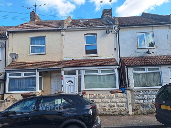 2 Bedroom Terraced House For Sale In Charter Street, Gillingham, Kent, ME7