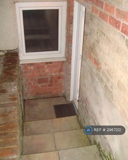 2 Bedroom Flat To Rent In Wilbraham Road, Manchester, M14