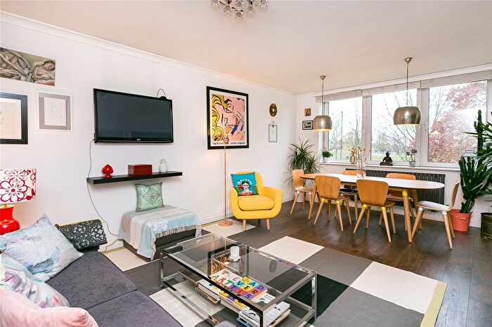 2 Bedroom Flat To Rent In Streatham Common North, London, SW16