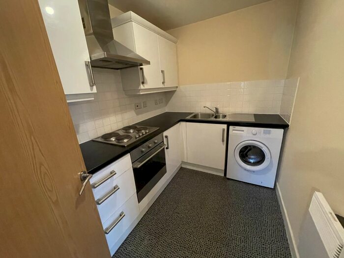 2 Bedroom Flat To Rent In Wigan Road, Ashton-In-Makerfield, Wigan, Greater Manchester, WN4