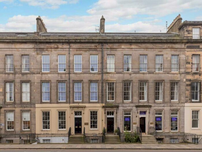 3 Bedroom Flat To Rent In Atholl Place, West End, Edinburgh, EH3
