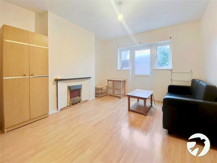 3 Bedroom Semi-Detached House To Rent In Weyman Road, Blackheath, London SE3
