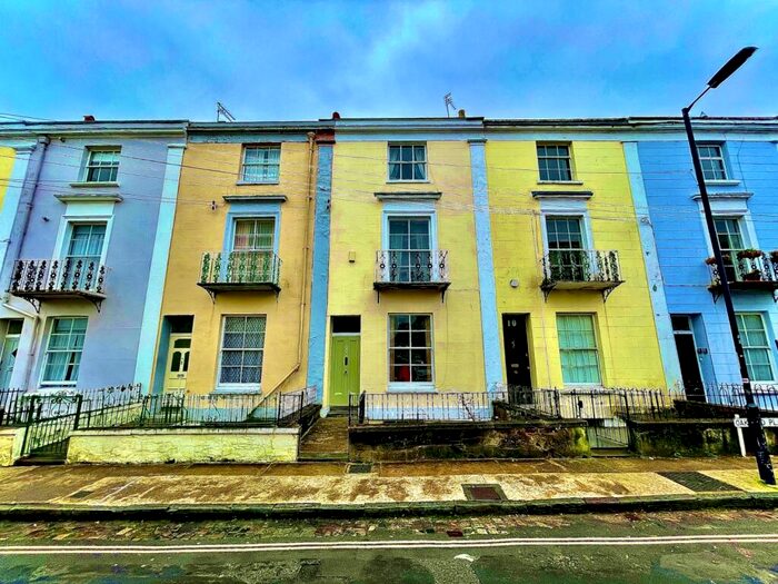 6 Bedroom Terraced House To Rent In Oakfield Place, Clifton, Bristol, BS8