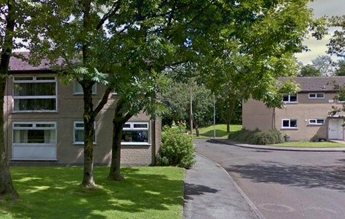 2 Bedroom Flat To Rent In Milnrow Road, Shaw, Oldham, OL2