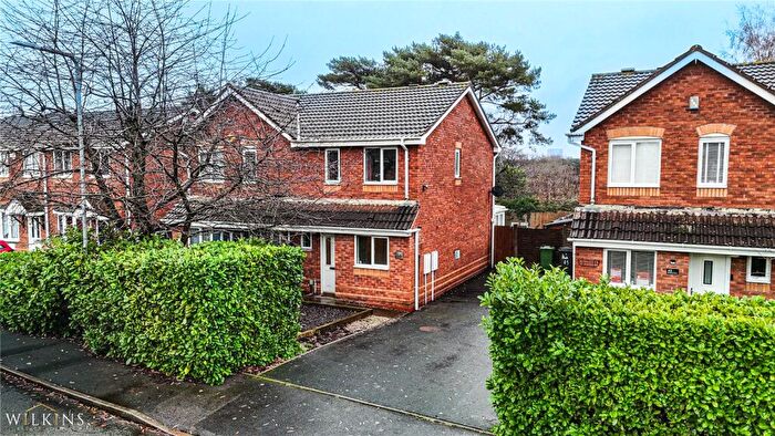 3 Bedroom Semi Detached House For Sale In Blackfriars Close, Tamworth, Staffordshire, B79