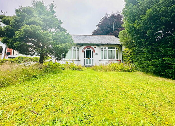 3 Bedroom Detached Bungalow For Sale In Wolverhampton Road, Sedgley, DY3