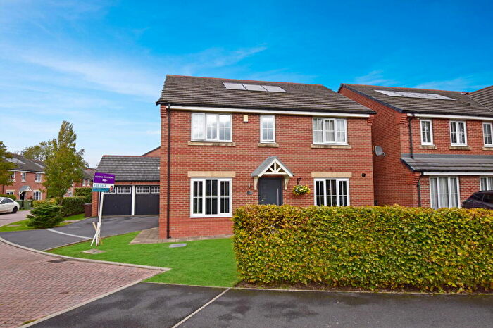 4 Bedroom Detached House For Sale In Darwin Drive, Leyland, PR25