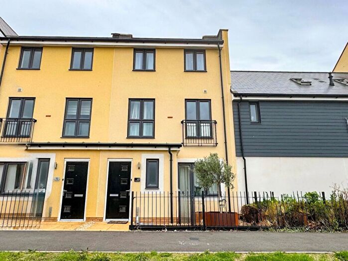 4 Bedroom End Of Terrace House For Sale In Gauting Road, Patchway, Bristol, BS34