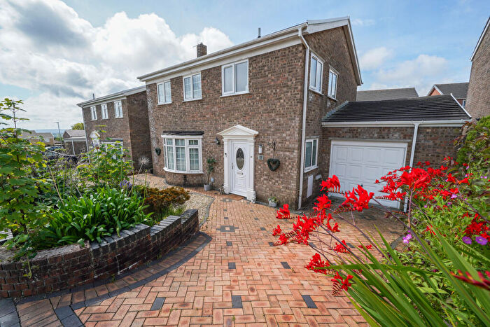 4 Bedroom Detached House For Sale In Hilltop, Llanelli, SA14