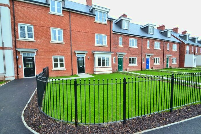 2 Bedroom Flat To Rent In Wimborne, BH21