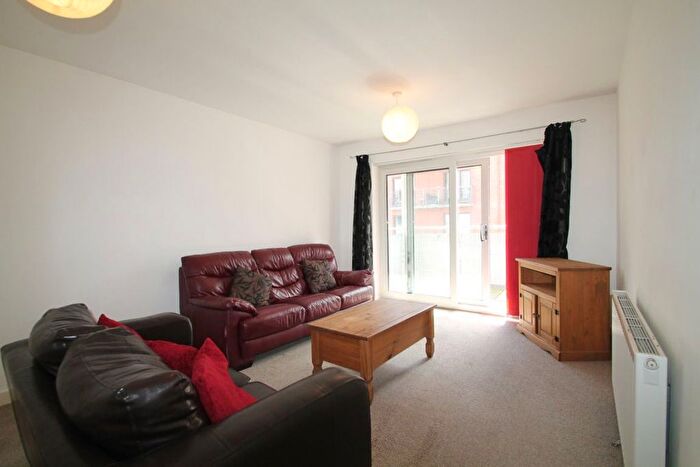 2 Bedroom Flat To Rent In Trades Lane, Dundee, DD1
