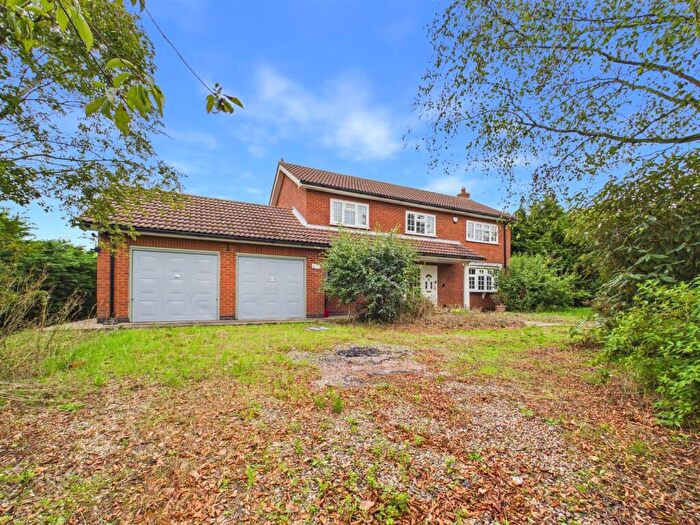 4 Bedroom Detached House For Sale In High Bridge Road, Alvingham, Louth, LN11